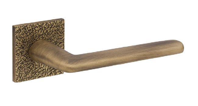 Lagos Leather Lever Handle, Matte Antique Brass